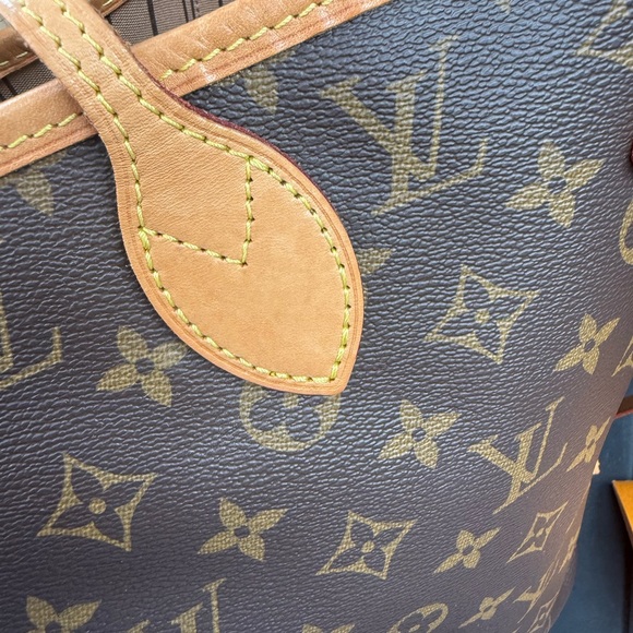 Authentic Louis Vuitton Neverfull MM - Picture 13 of 15
